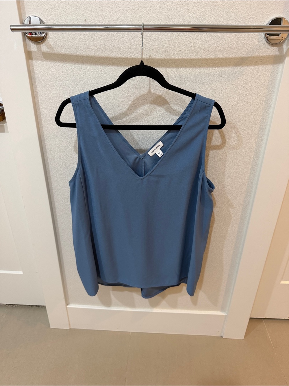 Nordstrom Blue V-Neck Sleeveless Camisole